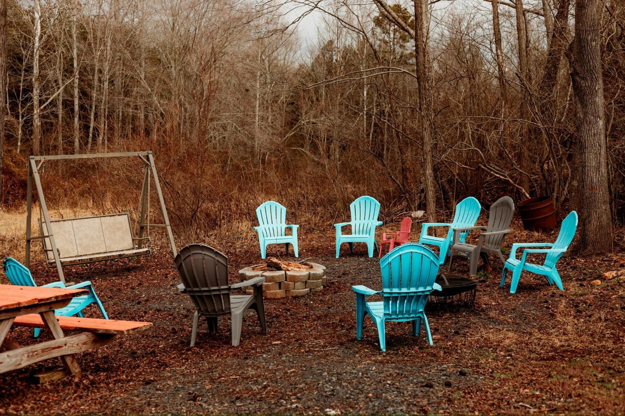 Giggling Creek Cottage - Bedjet! King Sized! Gazebo, 45 Acres, Arcades, Nintendo, More Henry Extérieur photo